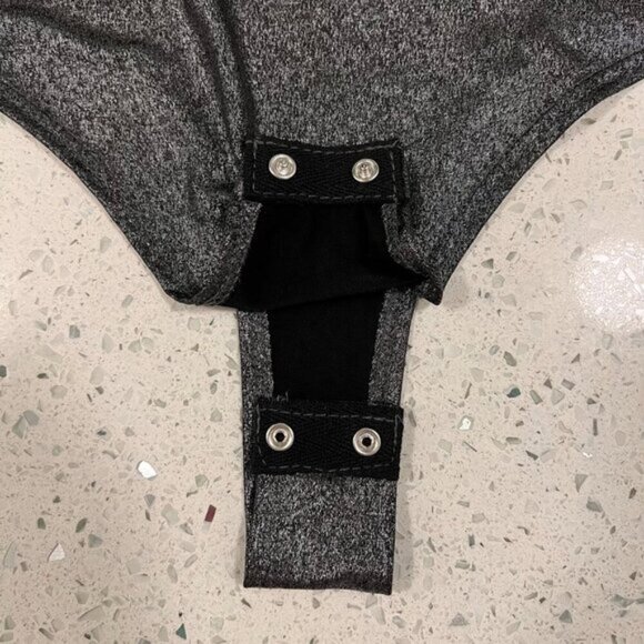 NWT LIVE IN THE MOMENT Metallic Shimmer Dark Silver Bodysuit Size M Deep V - Picture 6 of 10